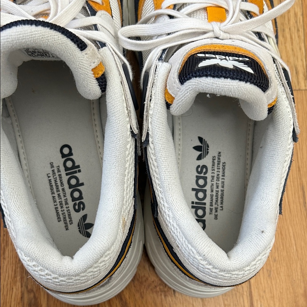 Adidas sneakers - Picture 5 of 8